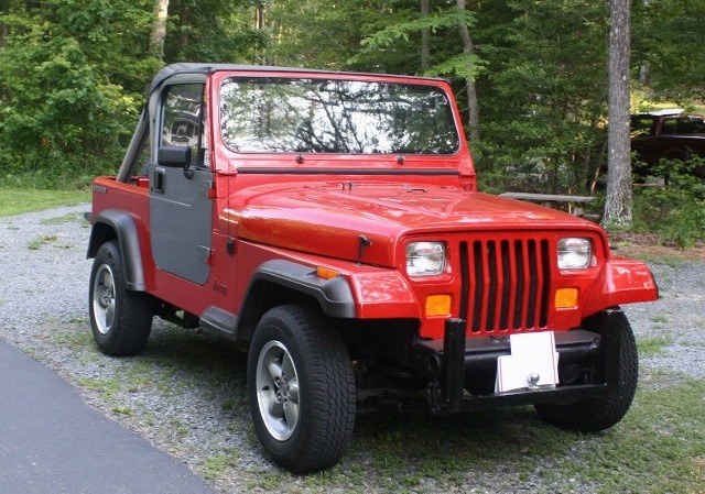 4. 1990 Jeep YJ Passenger FrontSide 1 (640x449).jpg