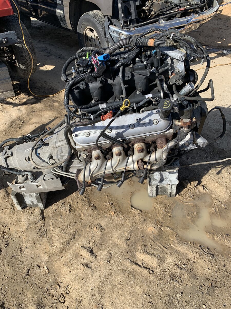 5.3 motor and 4L60E Trans.jpg