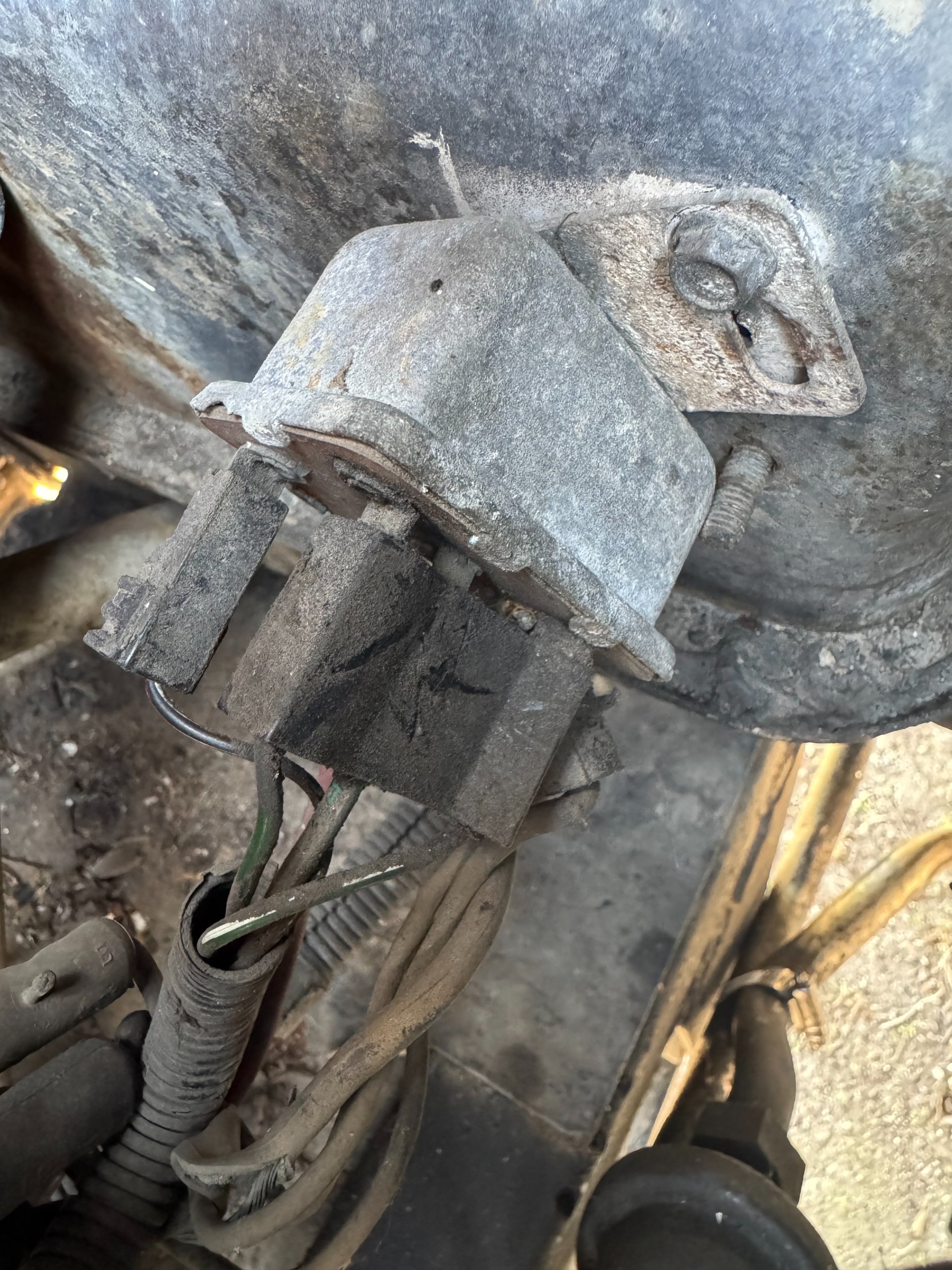 Device on YJ firewall.jpeg