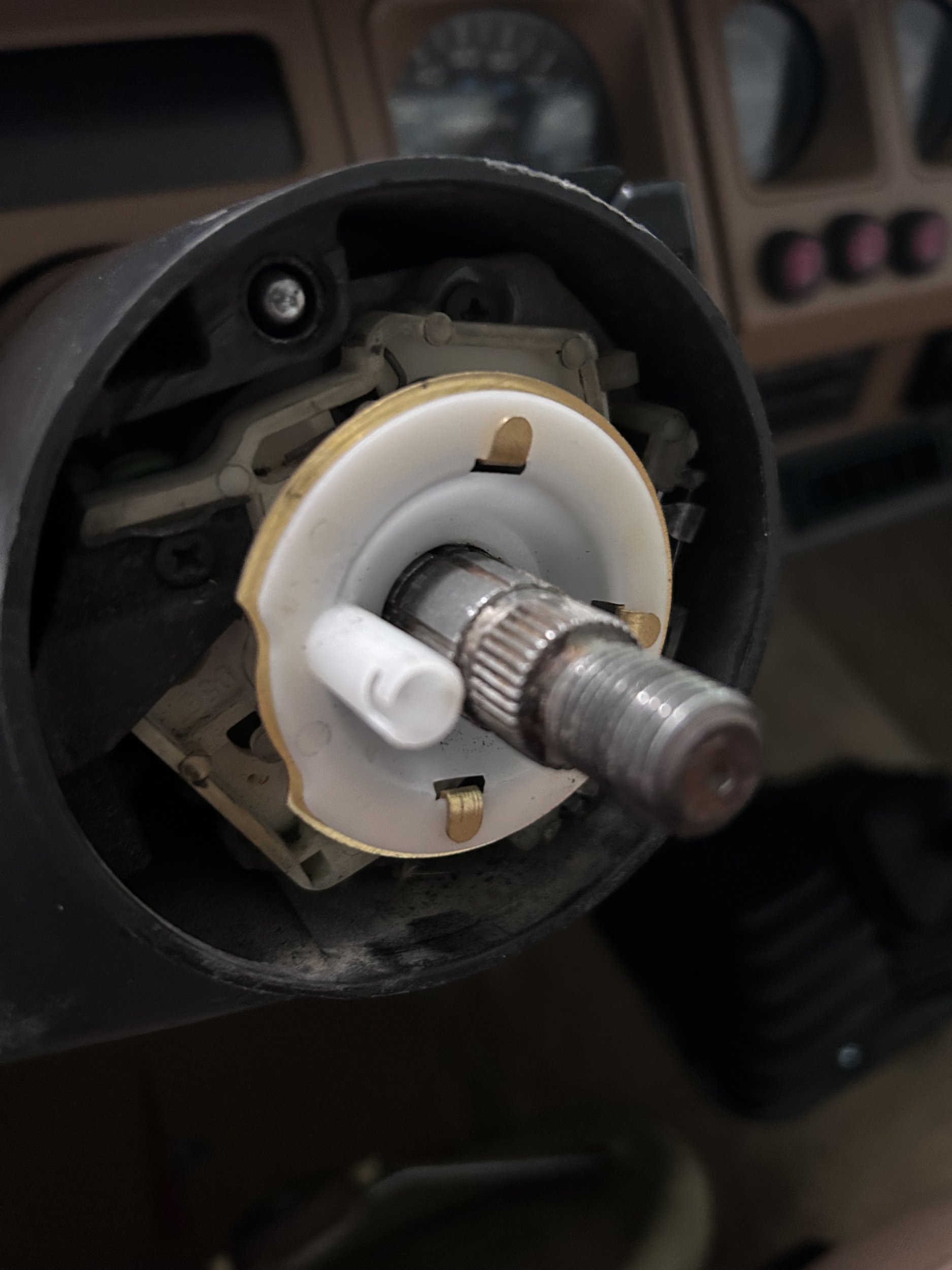 Steering Column with contact.jpeg